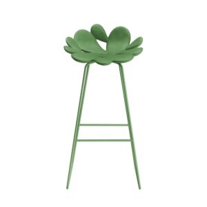 Sgabello Filicudi di Qeeboo con seduta a forma di pale di fico d'india, verde