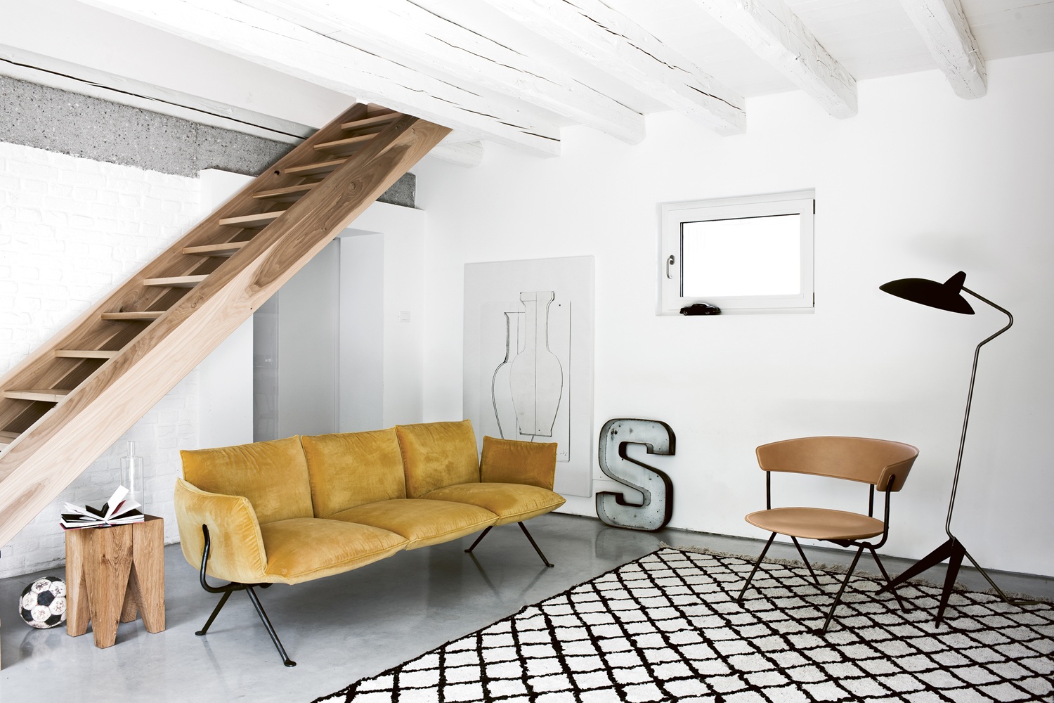 Magis_officina_3seater_ambient_multi_SD2245_anthracite_azimut_400_01_hr